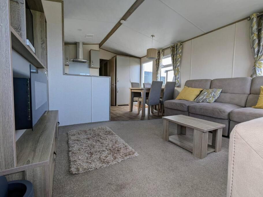 Beautiful Pet Friendly Southerness Caravan With Sea View & Decking Area Mainsriddle Dış mekan fotoğraf