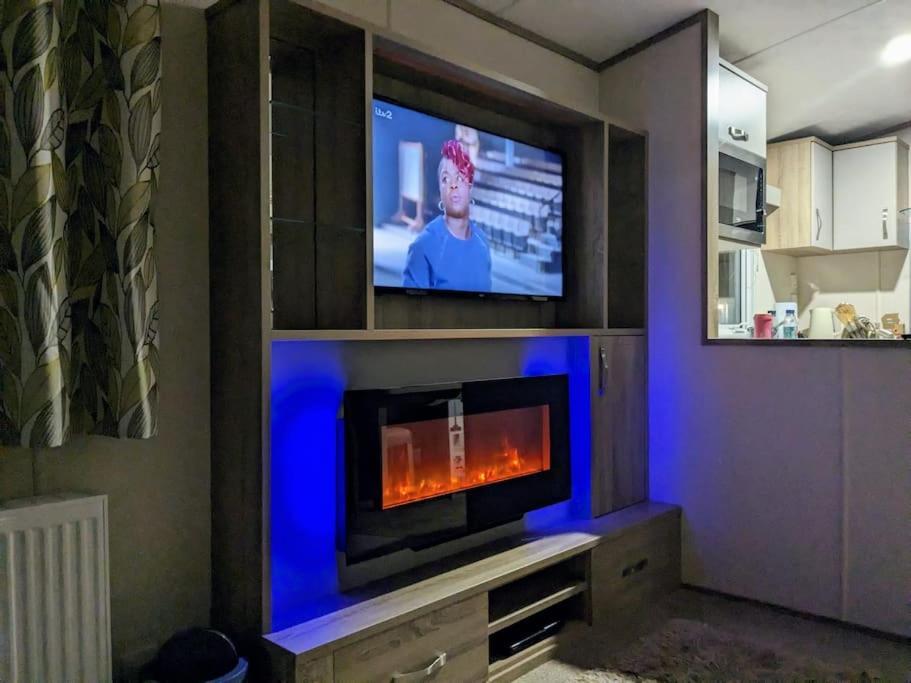 Beautiful Pet Friendly Southerness Caravan With Sea View & Decking Area Mainsriddle Dış mekan fotoğraf