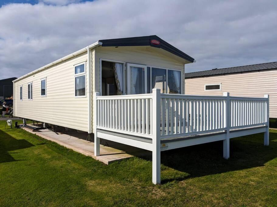 Beautiful Pet Friendly Southerness Caravan With Sea View & Decking Area Mainsriddle Dış mekan fotoğraf